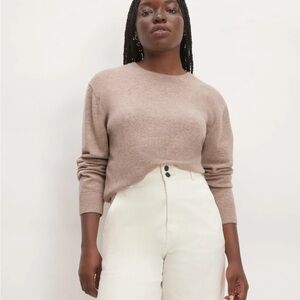 Everlane Beige cashmere Sweater - the classic crew